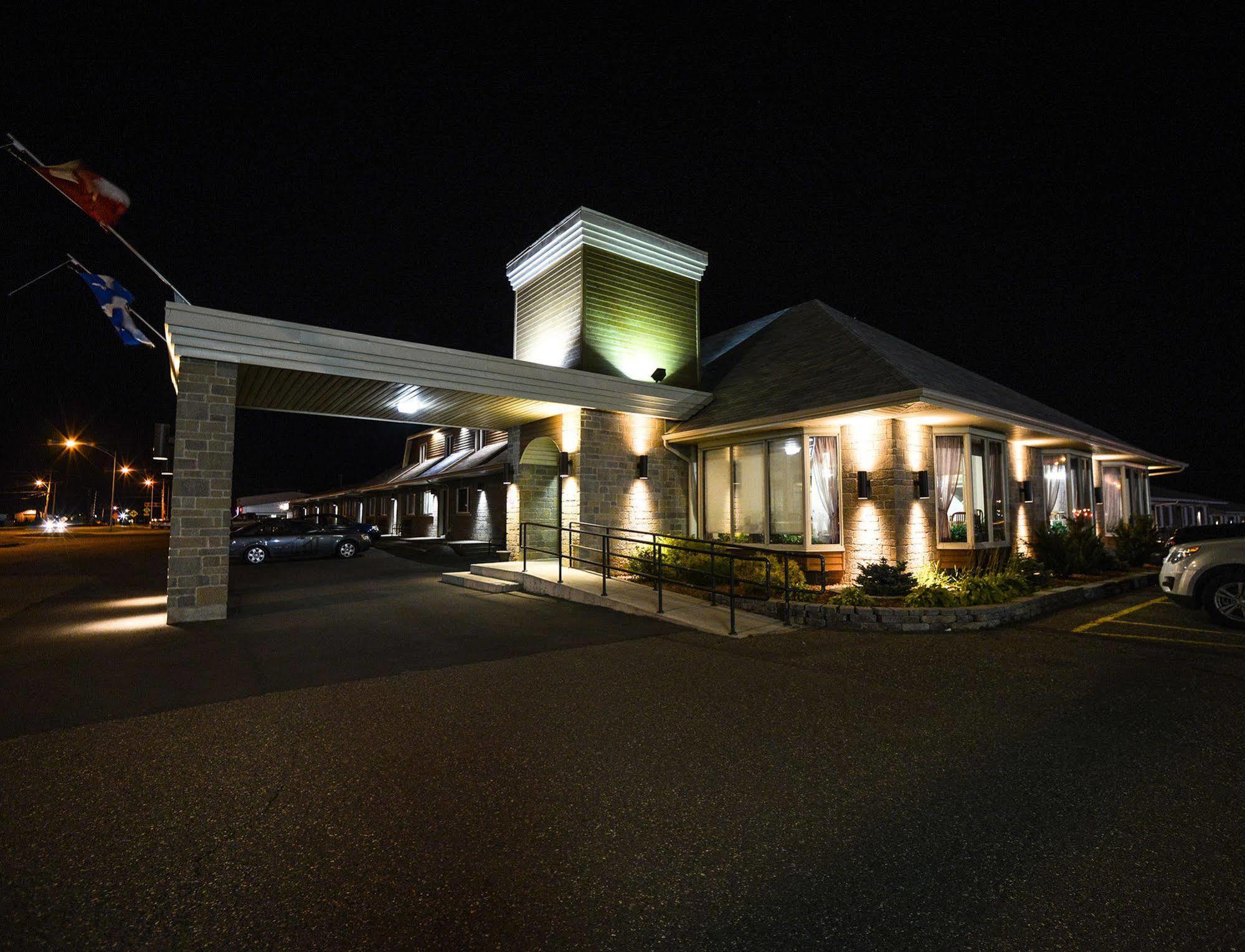 Hotel Motel La Vigie Matane Eksteriør bilde